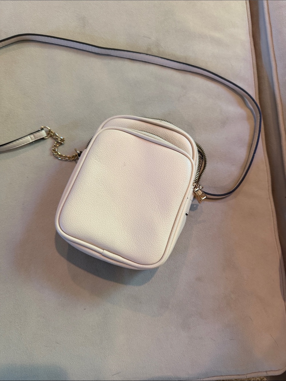 Women's Cream Crossbody Mini Bag - Sleek Everyday Style